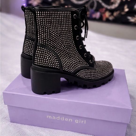 Madden Girl Rhinestone Combat Boots Size 8 Block Heel NWOT - Picture 2 of 6